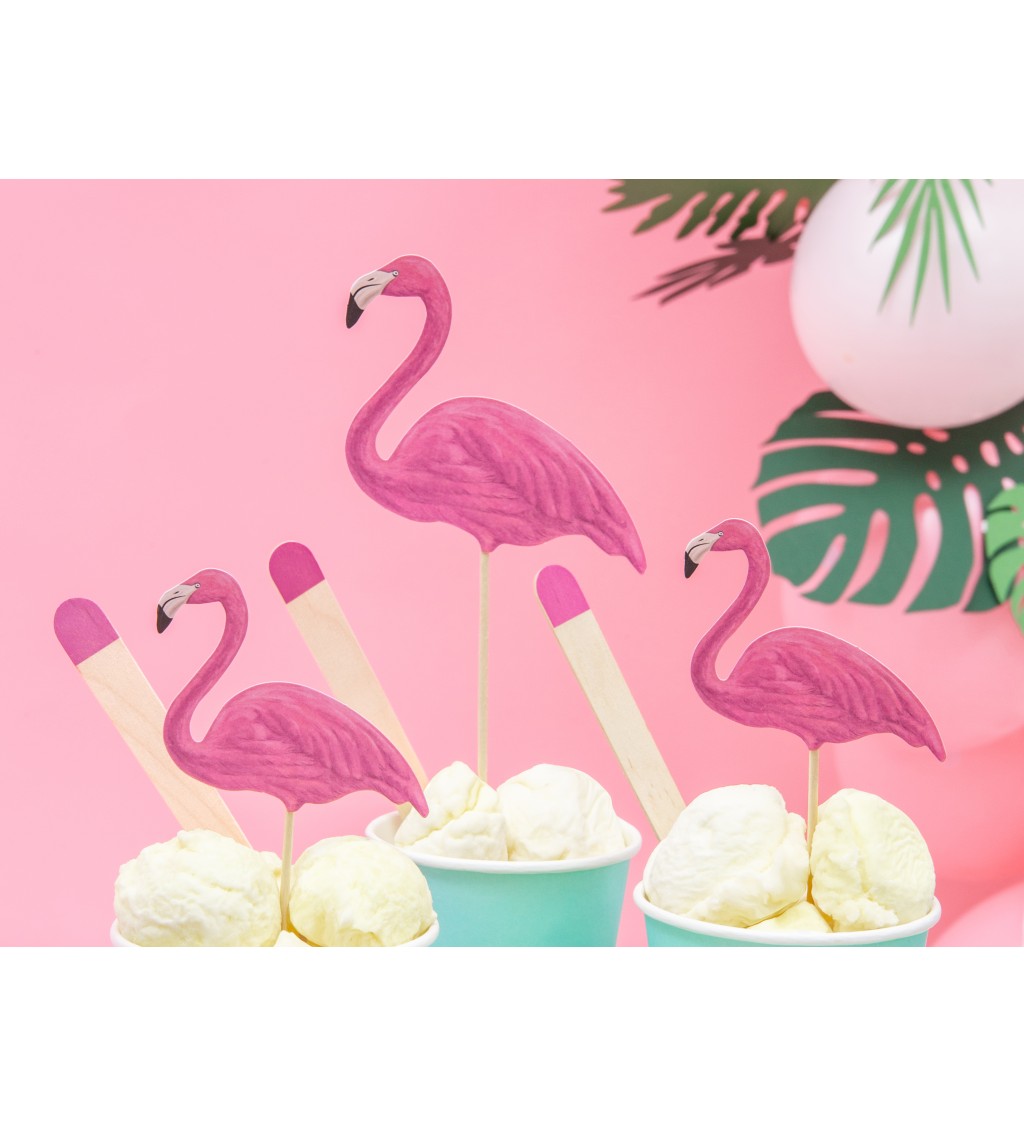 Nyársak flamingóval