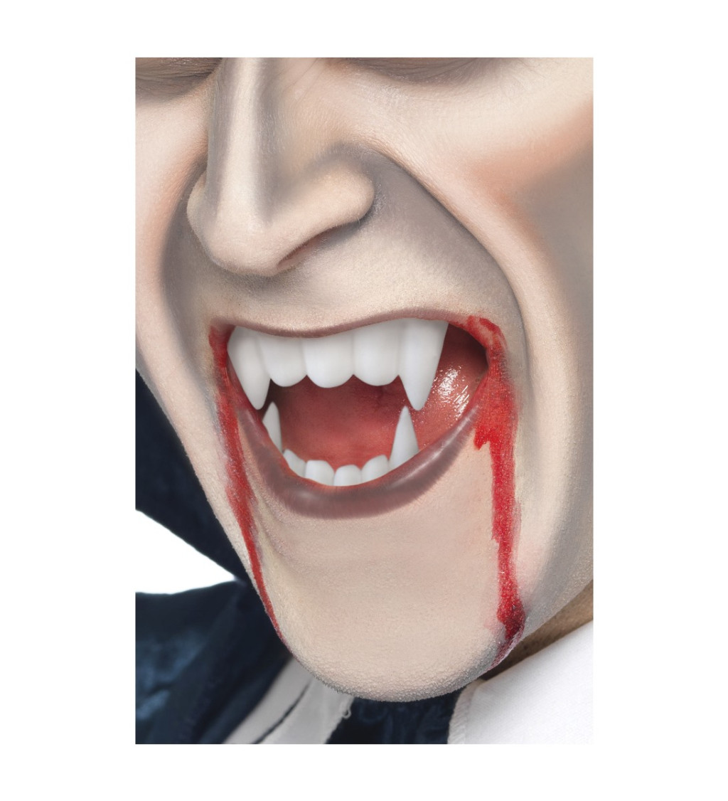 Klasszikus véres vámpír fogak